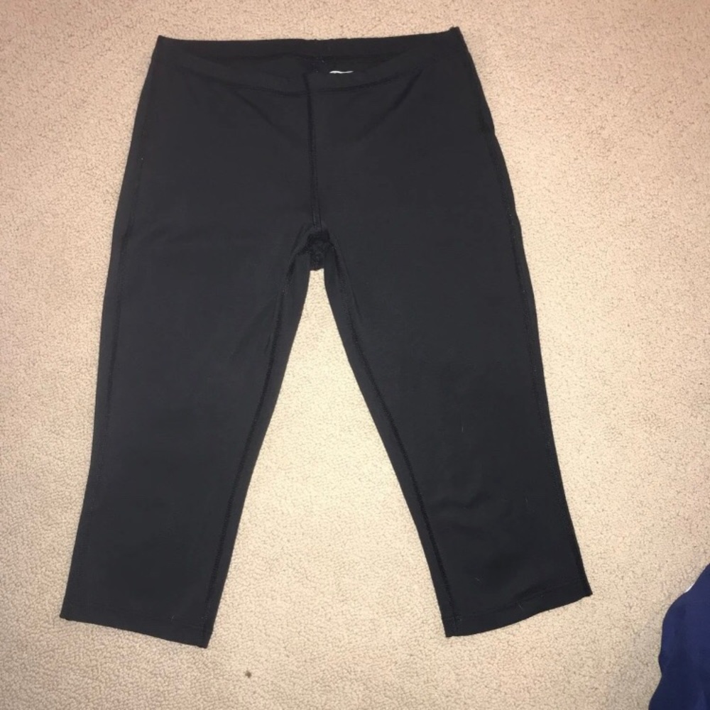 Black Cropped Leggings